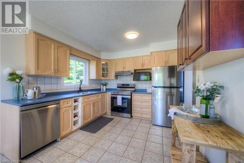 112 Kent Street, Cambridge, ON - Indoor Photo Showing Kitchen With Stainless Steel Kitchen With Double Sink