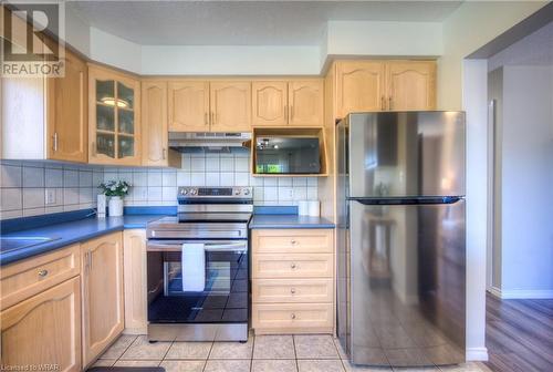 112 Kent Street, Cambridge, ON - Indoor Photo Showing Kitchen