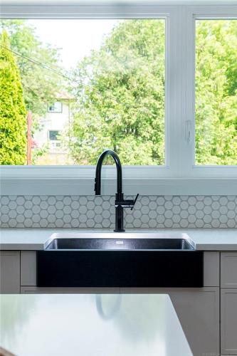 20 Wood Street W, Hamilton, ON - Indoor Photo Showing Kitchen