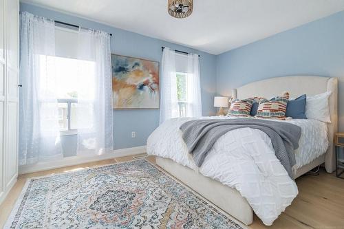 20 Wood Street W, Hamilton, ON - Indoor Photo Showing Bedroom
