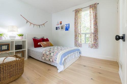 20 Wood Street W, Hamilton, ON - Indoor Photo Showing Bedroom