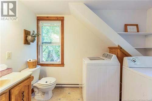 50 West Avenue, Sackville, NB - Indoor Photo Showing Bathroom