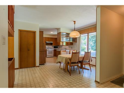 1912 Makayev Road, Castlegar, BC - Indoor Photo Showing Dining Room