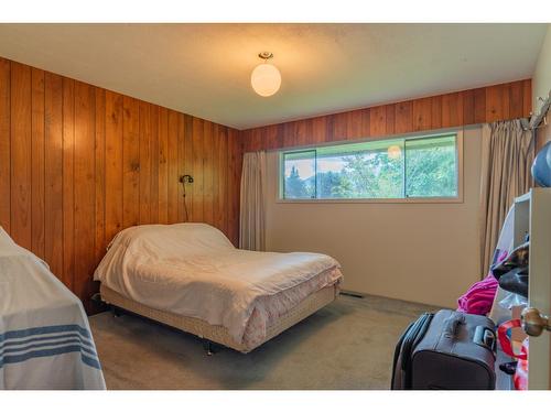 1912 Makayev Road, Castlegar, BC - Indoor Photo Showing Bedroom