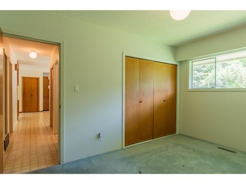 1912 Makayev Road, Castlegar, BC - Indoor Photo Showing Other Room