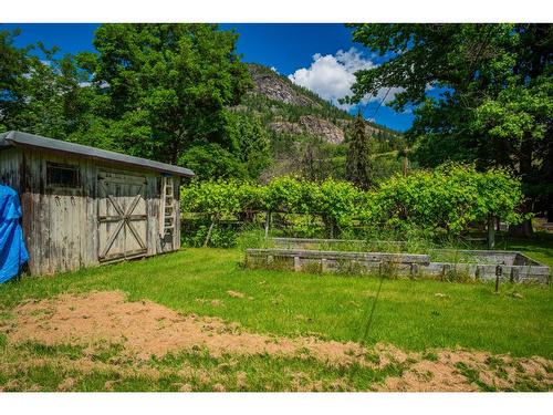 1912 Makayev Road, Castlegar, BC - Outdoor