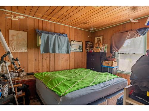 1912 Makayev Road, Castlegar, BC - Indoor