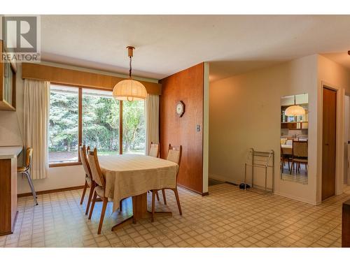 1912 Makayev  Road, Castlegar, BC - Indoor Photo Showing Dining Room