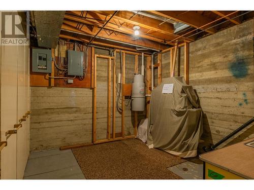 1912 Makayev  Road, Castlegar, BC - Indoor Photo Showing Basement