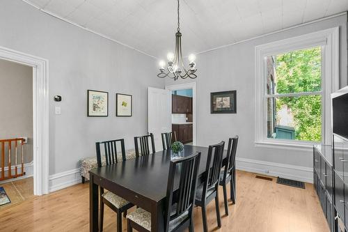 30 Blythe Street, Hamilton, ON - Indoor Photo Showing Dining Room