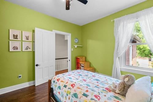 30 Blythe Street, Hamilton, ON - Indoor Photo Showing Bedroom