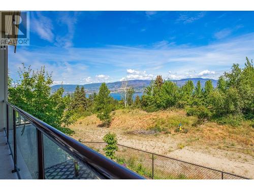 558 Gowen Place, Kelowna, BC - Outdoor With View