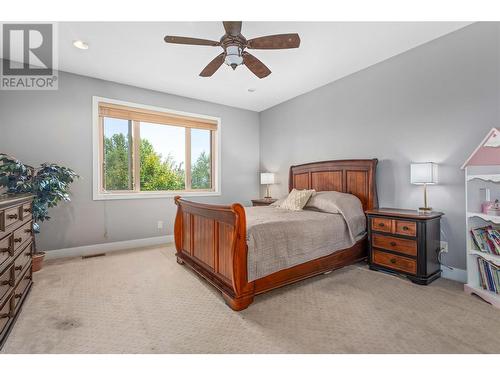 558 Gowen Place, Kelowna, BC - Indoor Photo Showing Bedroom