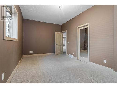 558 Gowen Place, Kelowna, BC - Indoor Photo Showing Other Room