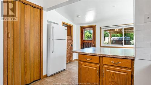 1312 Torquay Drive, Kingsville, ON - Indoor Photo Showing Kitchen