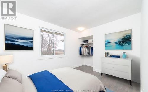 612 Trillium, Newbury, ON - Indoor Photo Showing Bedroom