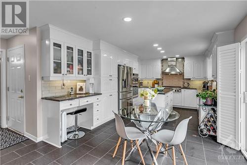 122 Marshfield Street, Ottawa, ON - Indoor Photo Showing Dining Room