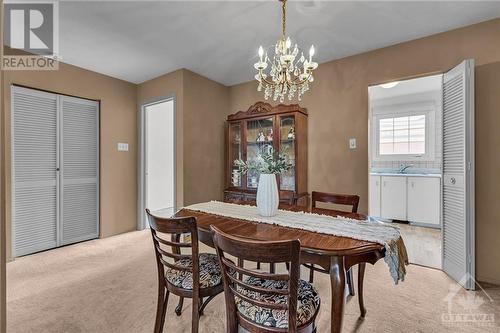 461 Kintyre Private, Ottawa, ON - Indoor Photo Showing Dining Room