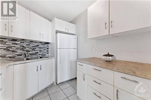 2000 Jasmine Crescent Unit#718, Ottawa, ON - Indoor Photo Showing Kitchen