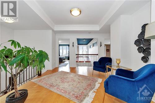 15 Marwood Court, Ottawa, ON - Indoor Photo Showing Living Room