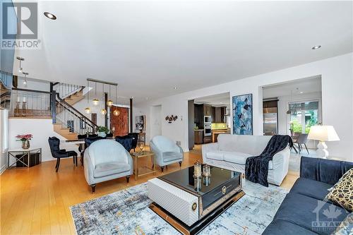 15 Marwood Court, Ottawa, ON - Indoor Photo Showing Living Room