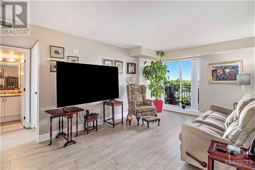 120 Grant Carman Drive Unit#706, Ottawa, ON - Indoor Photo Showing Living Room