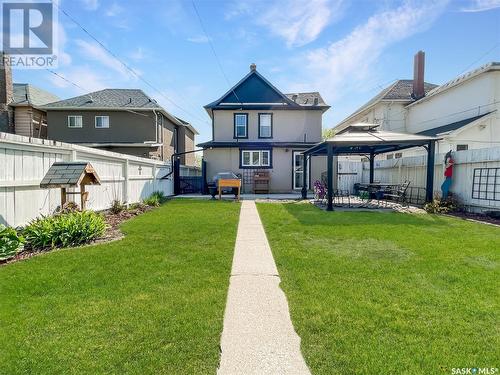 327 D Avenue S, Saskatoon, SK - Outdoor