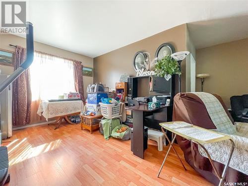 327 D Avenue S, Saskatoon, SK - Indoor