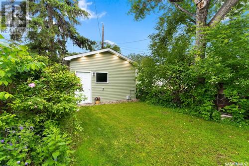 2223 Argyle Street, Regina, SK - Outdoor