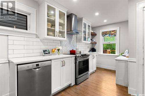 2223 Argyle Street, Regina, SK - Indoor Photo Showing Kitchen With Upgraded Kitchen