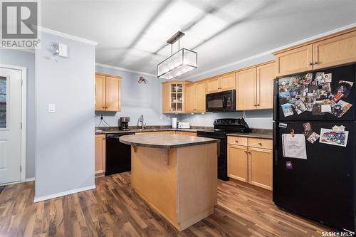 702 715 Hart Road, Saskatoon, SK - Indoor Photo Showing Kitchen