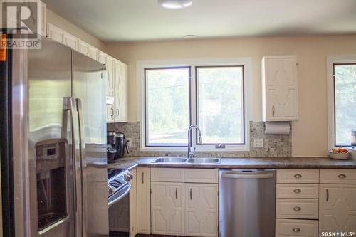 705 Broadway Avenue S, Melfort, SK - Indoor Photo Showing Kitchen With Double Sink