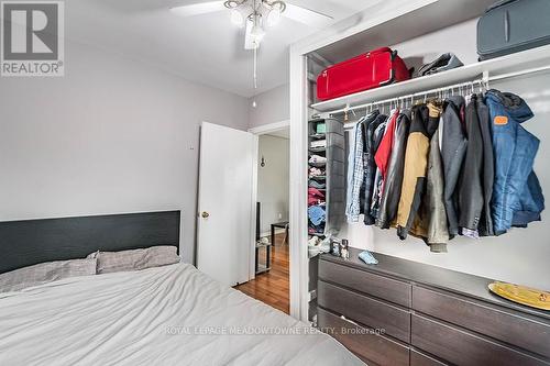 77 Province Street N, Hamilton, ON - Indoor Photo Showing Bedroom