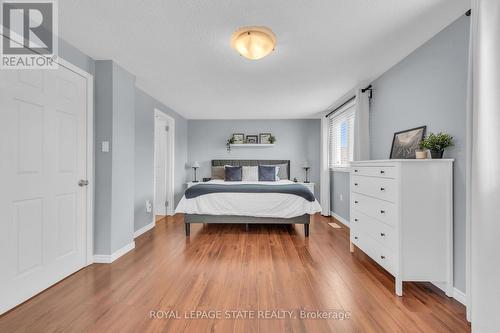 117 Adis Avenue, Hamilton, ON - Indoor Photo Showing Bedroom