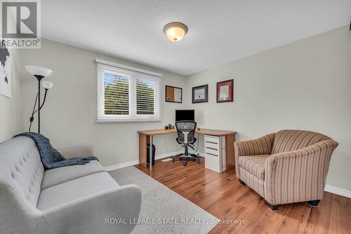 117 Adis Avenue, Hamilton, ON - Indoor