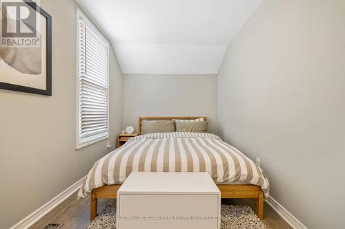 195 Wood Street E, Hamilton, ON - Indoor Photo Showing Bedroom