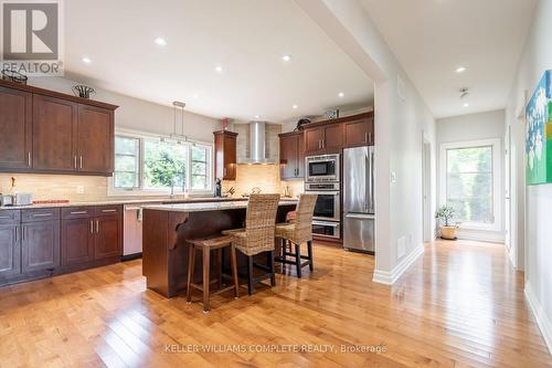 327 Pelham Road, St. Catharines, ON - Indoor Photo Showing Kitchen With Upgraded Kitchen