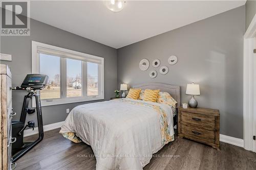 781 South Coast Drive, Haldimand, ON - Indoor Photo Showing Bedroom