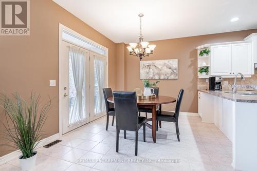 5 Maryheather Crescent, Hamilton, ON - Indoor Photo Showing Dining Room