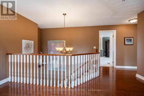 5 Maryheather Crescent, Hamilton, ON - Indoor Photo Showing Other Room