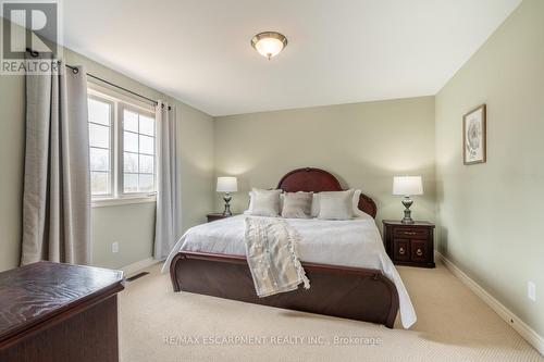 5 Maryheather Crescent, Hamilton, ON - Indoor Photo Showing Bedroom