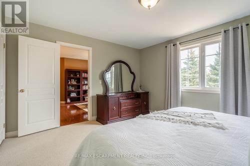 5 Maryheather Crescent, Hamilton, ON - Indoor Photo Showing Bedroom