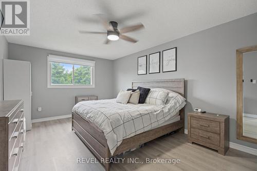 5 Elderwood Drive, St. Catharines, ON - Indoor Photo Showing Bedroom