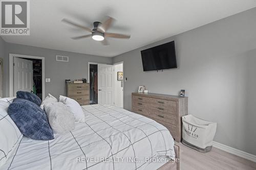 5 Elderwood Drive, St. Catharines, ON - Indoor Photo Showing Bedroom