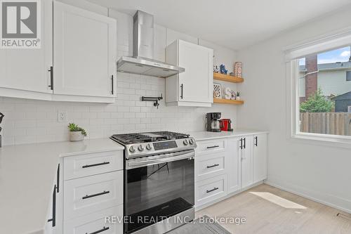 5 Elderwood Drive, St. Catharines, ON - Indoor Photo Showing Kitchen