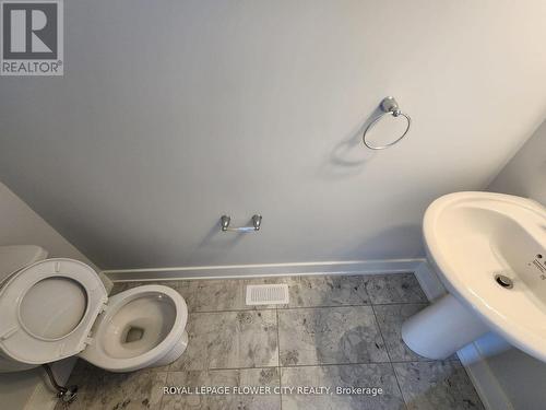 726 Rouncey Road, Ottawa, ON - Indoor Photo Showing Bathroom