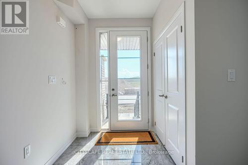 228 Newman Drive, Cambridge, ON - Indoor Photo Showing Kitchen