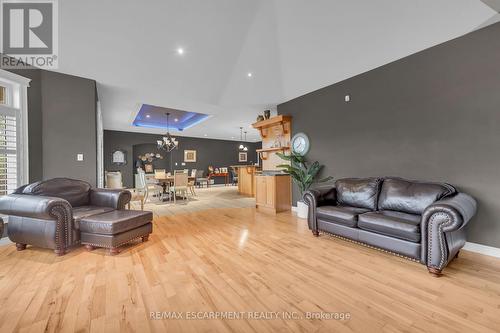 1291 Hwy 8, Hamilton, ON - Indoor Photo Showing Living Room