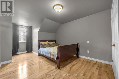 1291 Hwy 8, Hamilton, ON - Indoor Photo Showing Bedroom