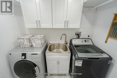 43 Newbridge Crescent, Brampton, ON - Indoor Photo Showing Laundry Room